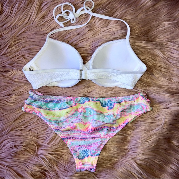 ❌SOLD ON MERCARI❌Swim set! - Picture 2 of 3